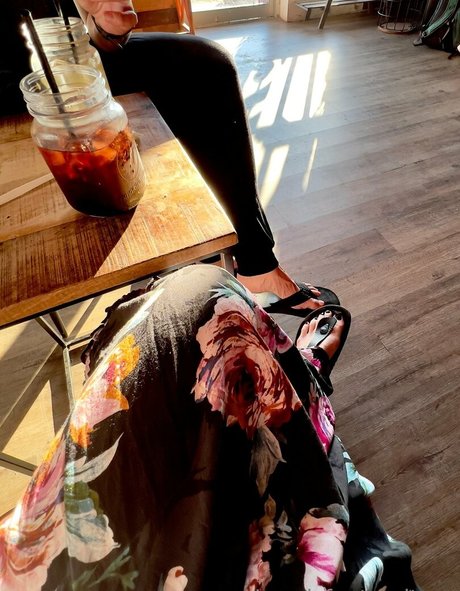 jewelsfeetandtoes onlyfans nude tits