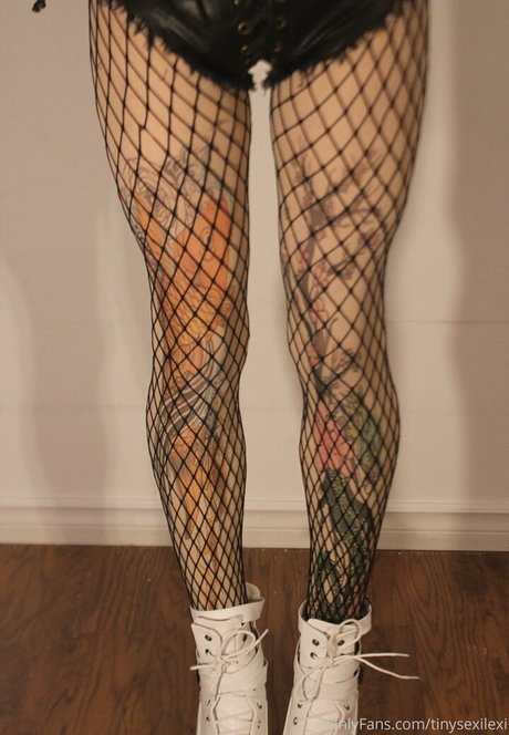 tinysexilexi666 onlyfans nide