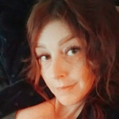 FlowersAndScars onlyfans hot