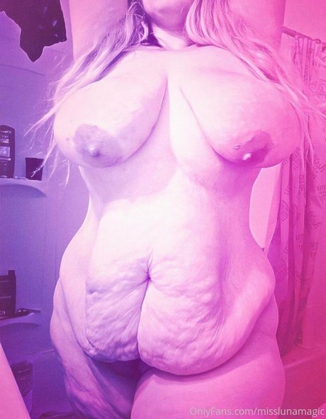 misslunamagic onlyfans leaks naked
