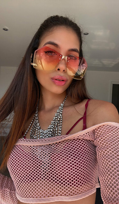 babynicolslife onlyfans leajs