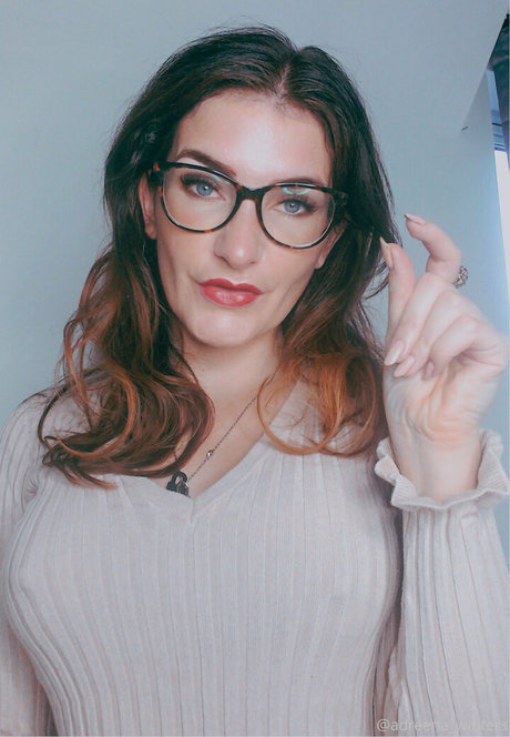 adreenacuckoldress onlyfans leaked nudes