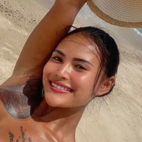 Asian Kylie nsfw onlyfans