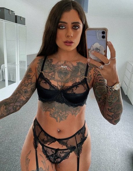 Daisy Darling only fans pic