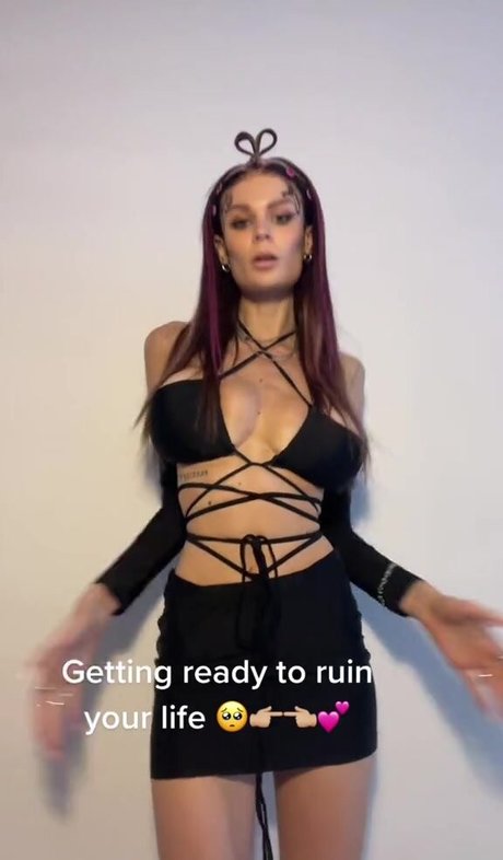 Alex Elizabeth Ljadov onlyfans leaked dirtyship