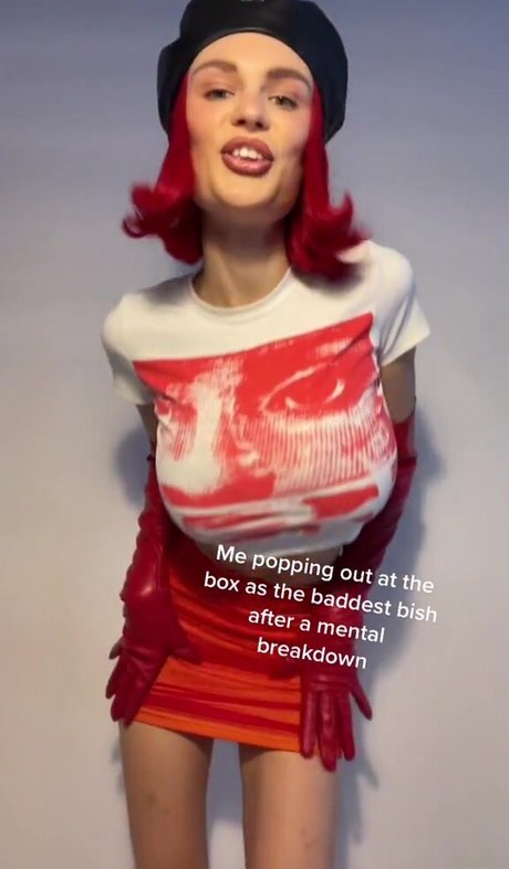 Alex Elizabeth Ljadov ass onlyfans