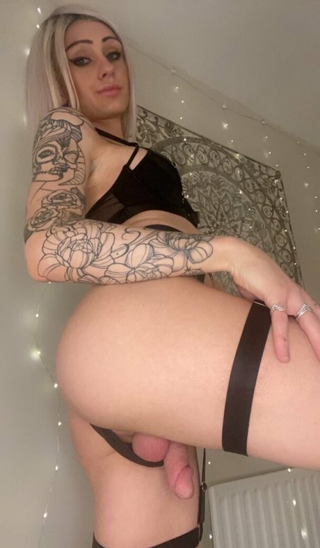 missyadair naked on onlyfans