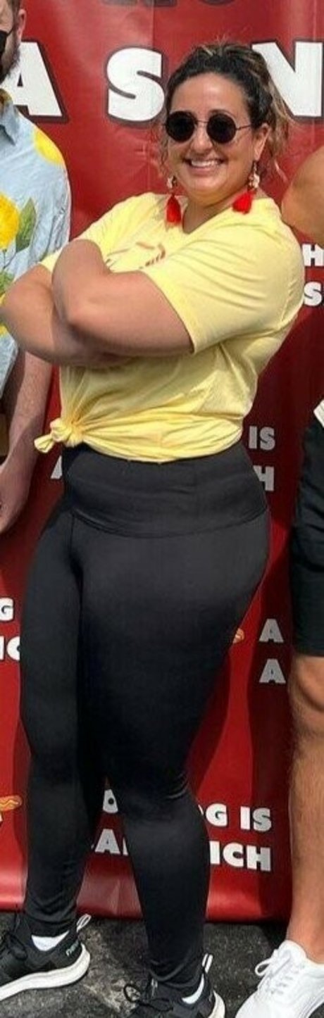 Nicole Enayati onlyfans naked