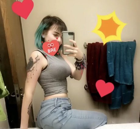 Xoearabella onlyfans leaked tits