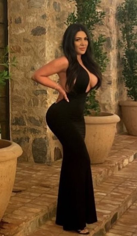 Nikki Waka leaked nude onlyfans