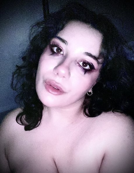 DemonG Bugs onlyfans ass