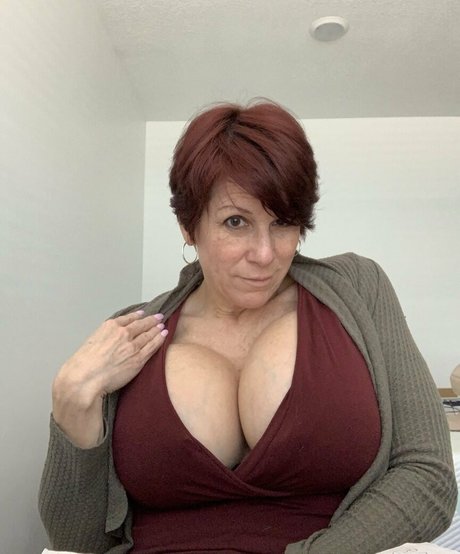 Luna Mons onlyfans keak