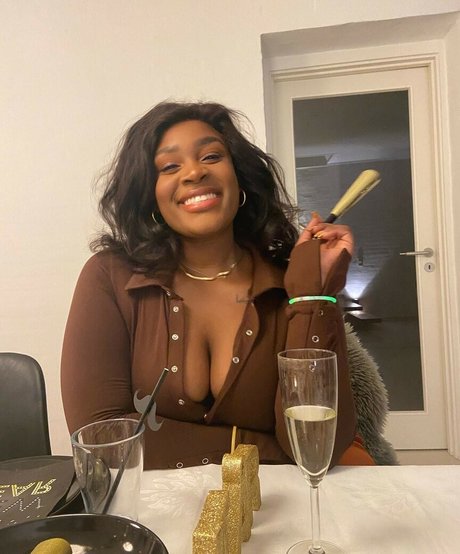 Zee Ngema leaked onlyfans nude