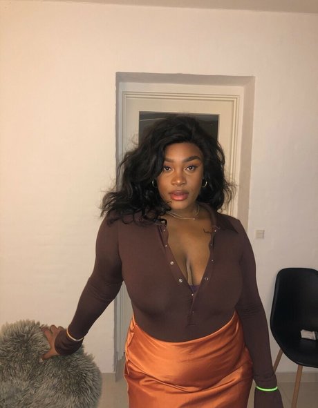 Zee Ngema new onlyfans