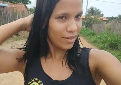 Kelly Muniz onlyfans leakes