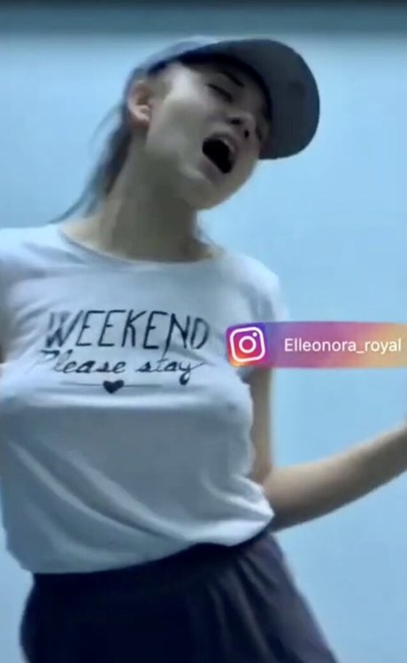 elleonora royal topless onlyfans
