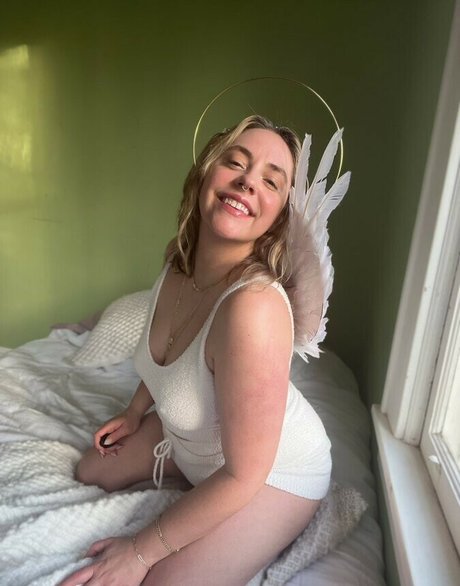 CluelessonVHS onlyfans naked leak