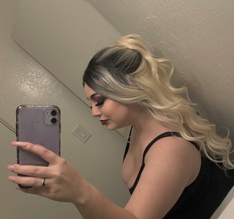 drearoseee onlyfans nsfw