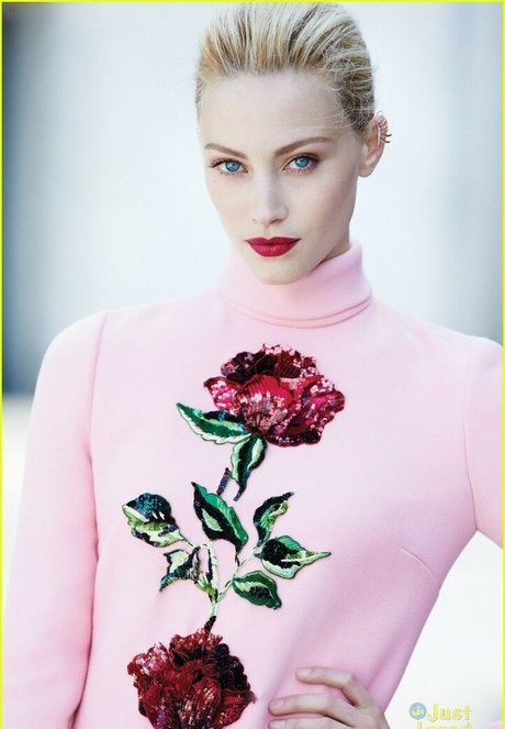 Sarah Gadon leaked onlyfans