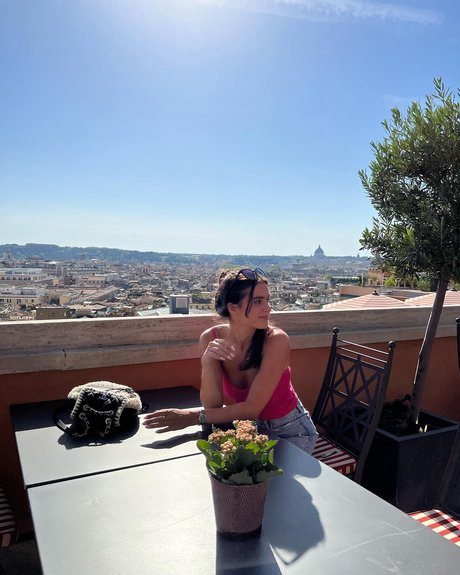 Sophie Slape onlyfans topless