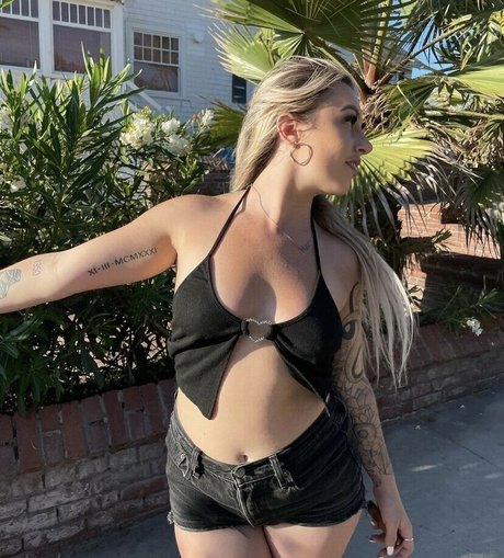 Mkxxxxx leaked naked onlyfans