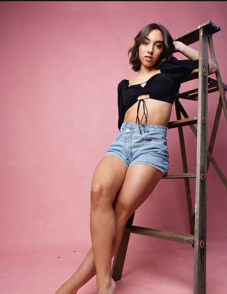 kamibakerr onlyfans content leaked