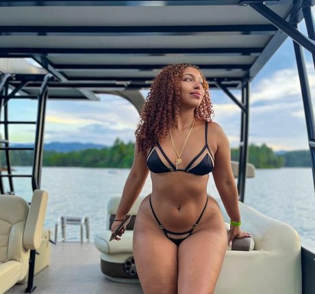 Maria Jose Vergara onlyfans star