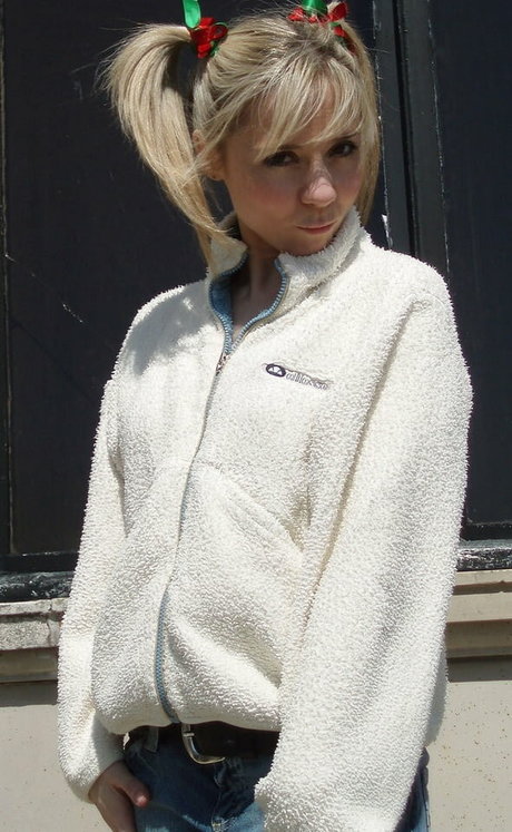 Sarah Jane Honeywell nude only fans