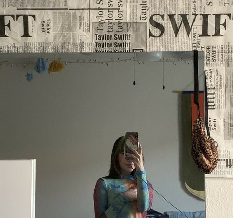 deathtonotsam onlyfans strip