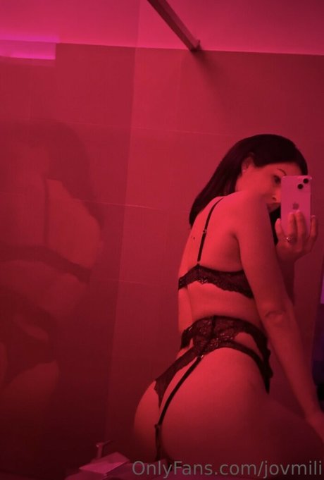 Jovmili en onlyfans