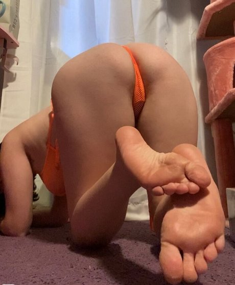 Liaslewds nude onlyfans