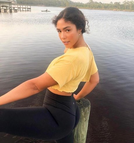 Holland Hoelland onlyfans leaj