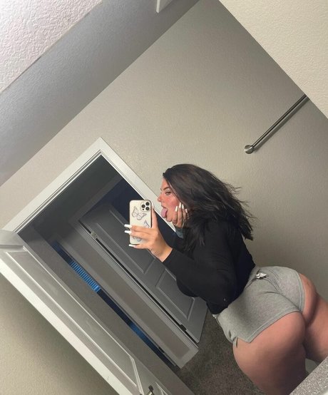 officialhostwiththemost onlyfans nude content