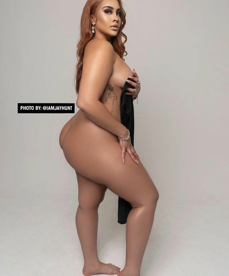 Stacy Londyn ass onlyfans