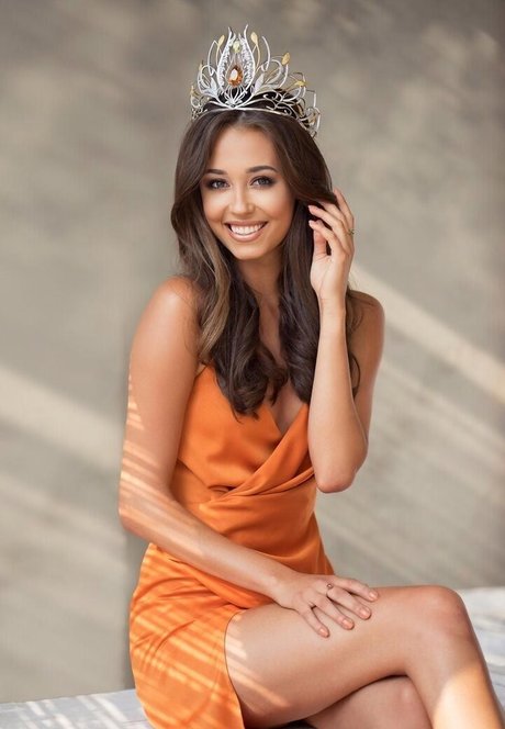 Izabella Krzan onlyfans archives