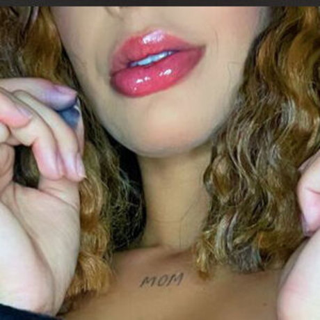 iamlarissamaximiano onlyfans leaked