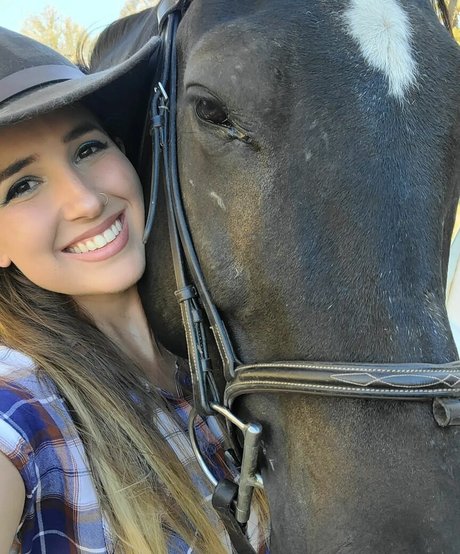 Lizzie All Day leaked onlyfans nude