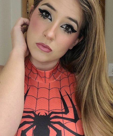 Lizzie All Day leaked onlyfans free