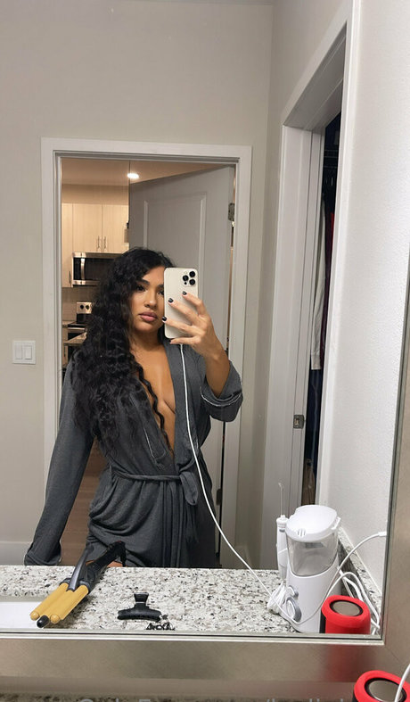 Leslie Ines naked leaked onlyfans