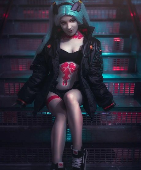 Aara Lee onlyfans model images