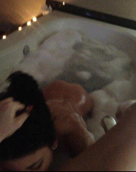 Tzouma Mym onlyfans leaked tits