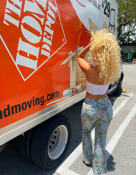 theislandgirl only fans content