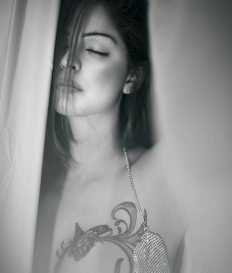 Zareen Zoya Khan xxx onlyfans