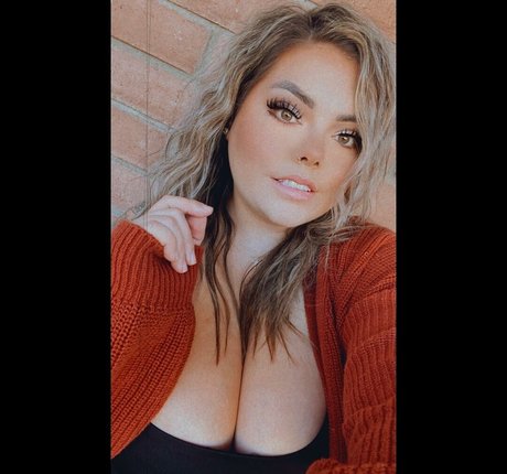 Lilly Zamora onlyfans pics nude