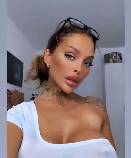 lola official free onlyfans