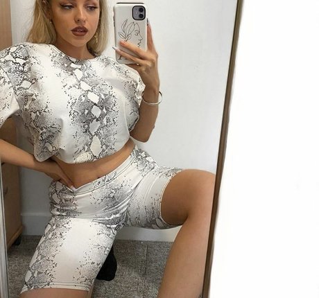 Amber R Brightman topless onlyfans