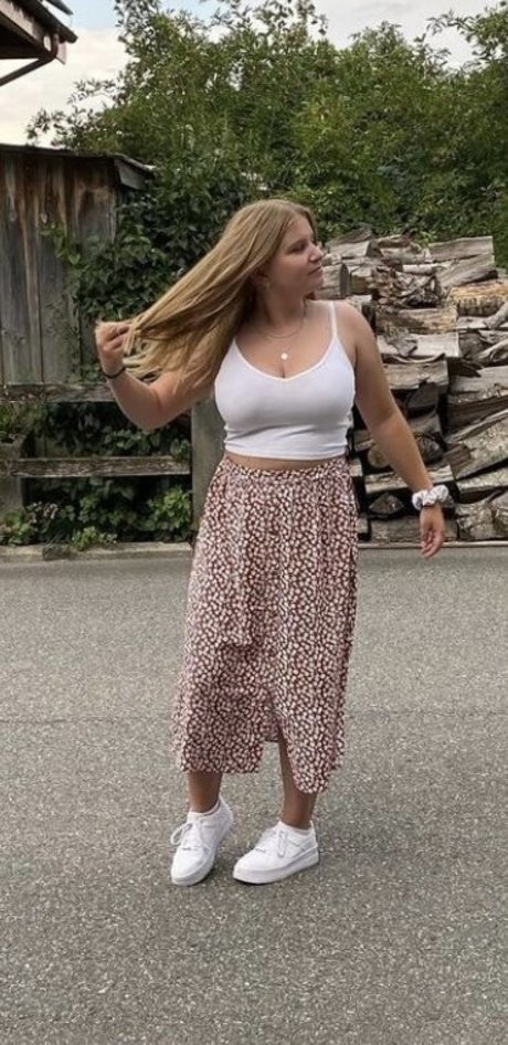 Aline Zwahlen leaked only fans nudes