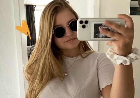 Aline Zwahlen xxx onlyfans