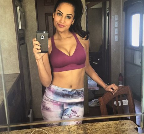 Agam Darshi onlyfans star