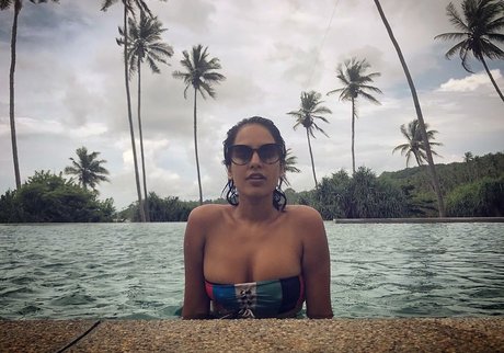 Agam Darshi onlyfans post